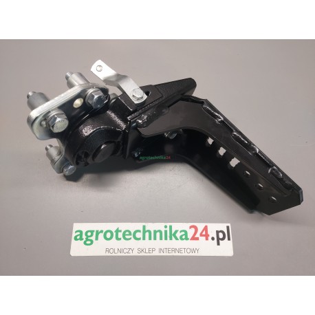 Czop błotnika skrętny Massey Ferguson 4348345M91