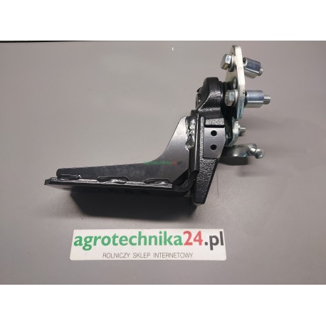 Czop błotnika prawy skrętny Massey Ferguson 4348345M91